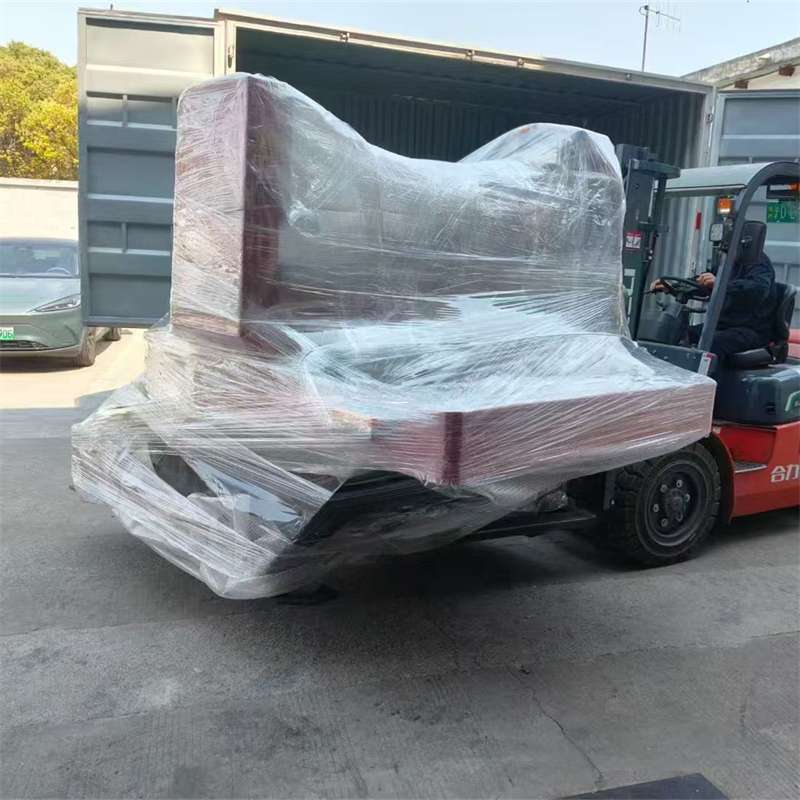 德格县克拉玛依区：物流专线的高效货运之旅