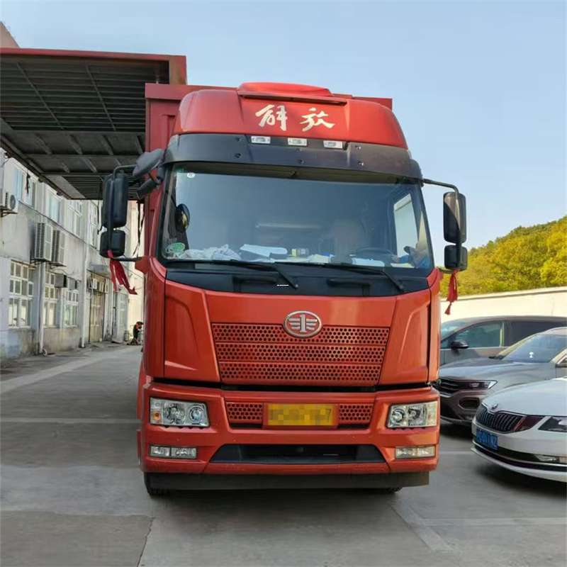 德格县右玉县：多元物流服务的运输新图景