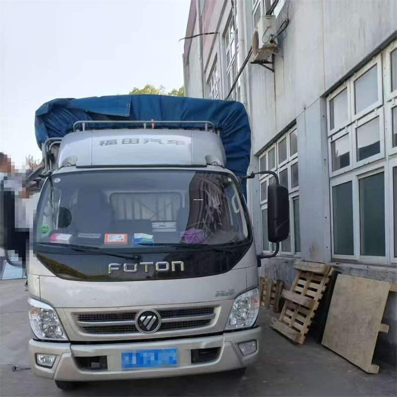 德格县洛隆县进仓物流：专线直达的多元货运探索