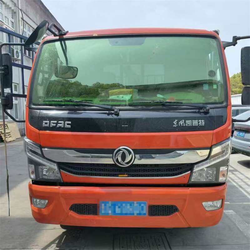 德格县白朗县进仓物流：专线直达的多元货运探索